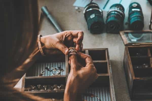 Schmuck Herstellung