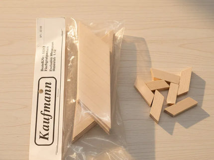 Puppenstuben-Boden "Fischgrat Parkett" aus echtem Holz