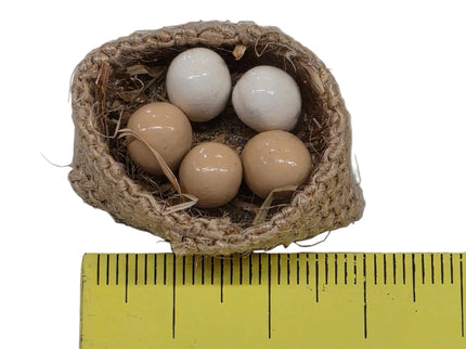 Eier im Jute Korb 1:12 – für das Puppenhaus
