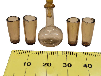 Flasche mit vier Gläser 1:12 – für das Puppenhaus