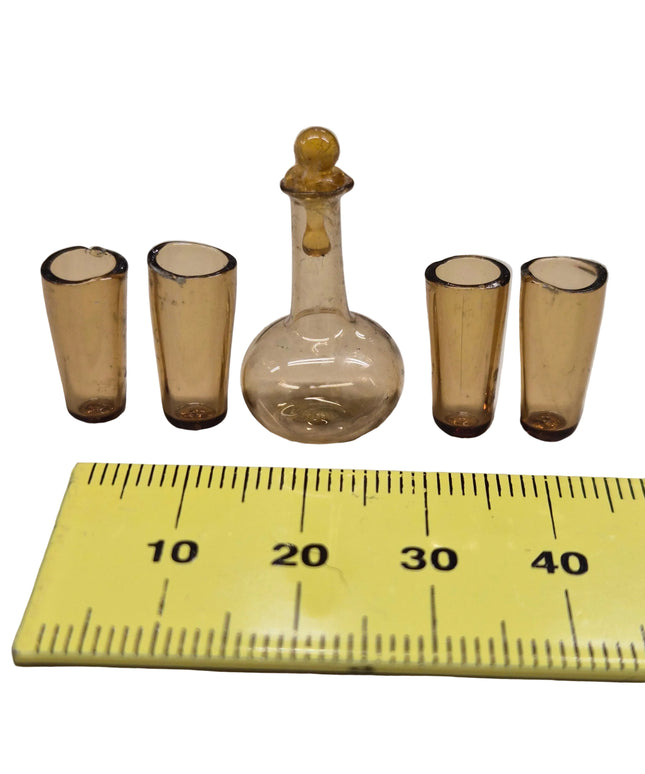 Flasche mit vier Gläser 1:12 – für das Puppenhaus