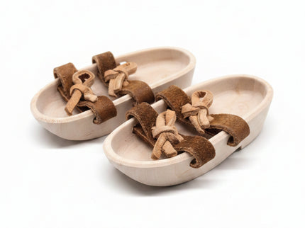 Puppen Sandalen aus Holz mit Lederbändel
