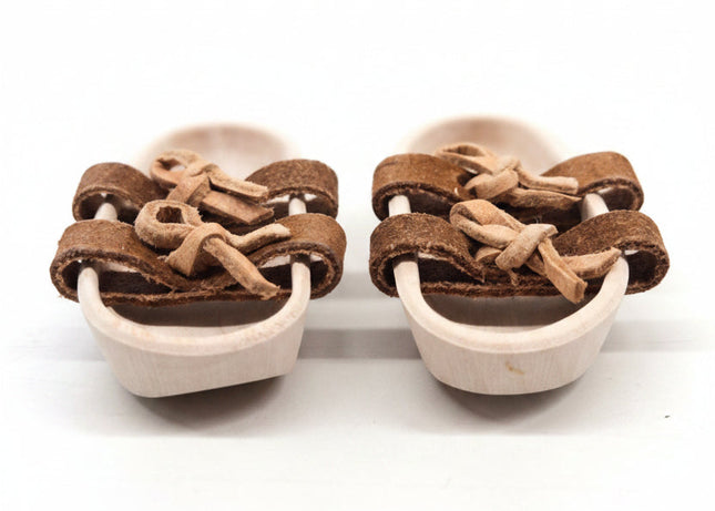 Puppen Sandalen aus Holz mit Lederbändel