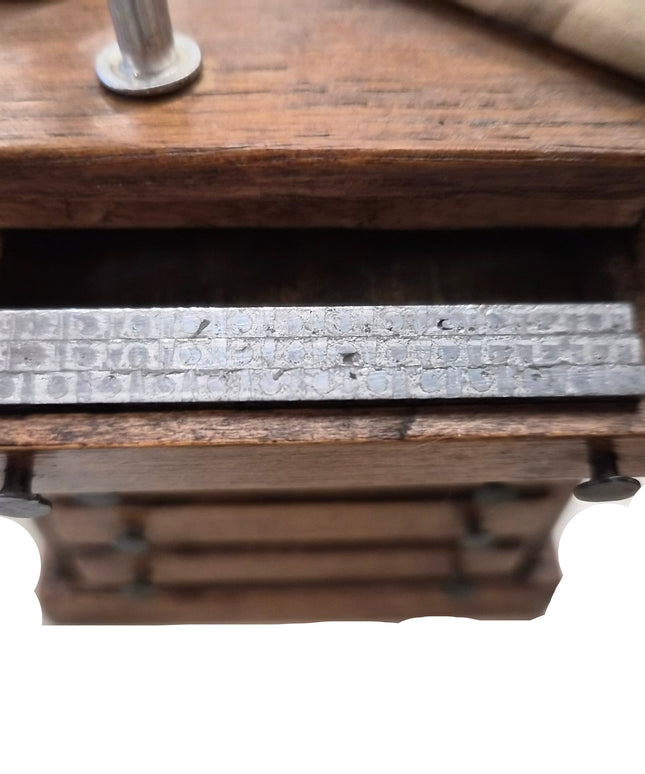 Setzkastenschrank  1:12  Puppenhaus  Zubehör