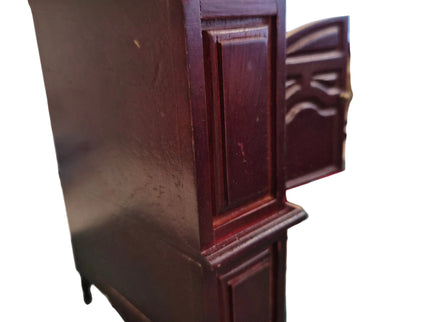 Geschirrschrank in Bordeaux 1:12  Puppenhaus  Zubehör