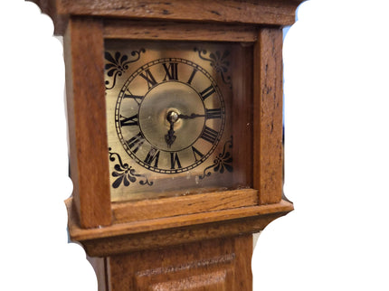 Standuhr mit Pendel 1:12  Puppenhaus  Zubehör