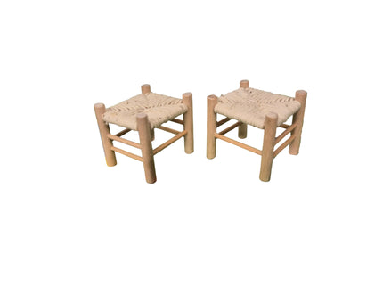 Holzhocker Set mit geflochtener Sitzfläche 1:12 – Puppenhaus Zubehör