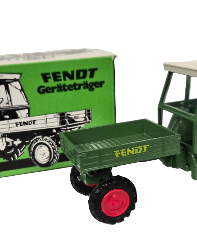 Fendt - Traktor und Geräteträger Cursor Modell