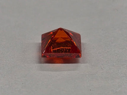 Synthetischer Zirkonia – Quadrat Orange und Weiss 4 x 4