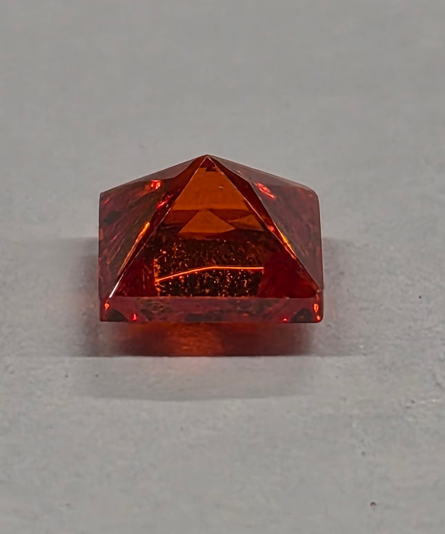Synthetischer Zirkonia – Quadrat Orange und Weiss 4 x 4
