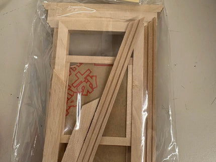 Holzfenster 1:12 mit Verzierung – Euro-Mini's Puppenhaus  Zubehör
