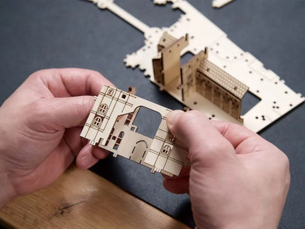UGEARS 70256 - Harry Potter Schloss Hogwarts - 3D Holzbausätze