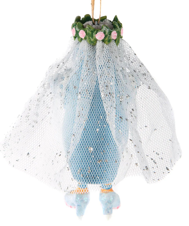 woo_src:https://ludibrium.ch/wp-content/uploads/2020/11/Bride.51.jpg