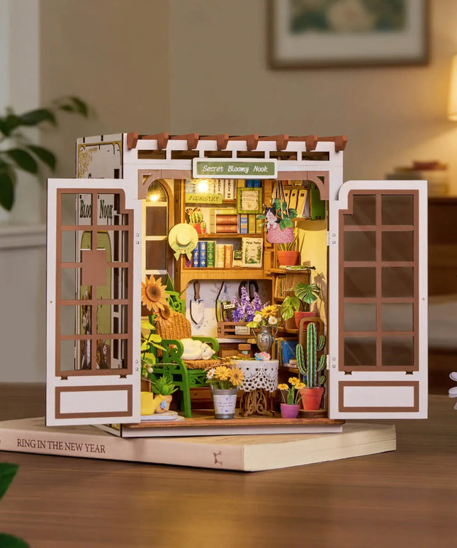 Rolife/Rokr - TGE04 - Booknook & Wonderland - Secret Bloomy Nook