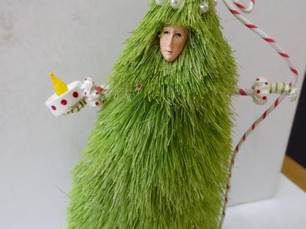 woo_src:https://ludibrium.ch/wp-content/uploads/2018/01/krinkles-tannenbaum-mit-stab-und-kerze-scaled.png