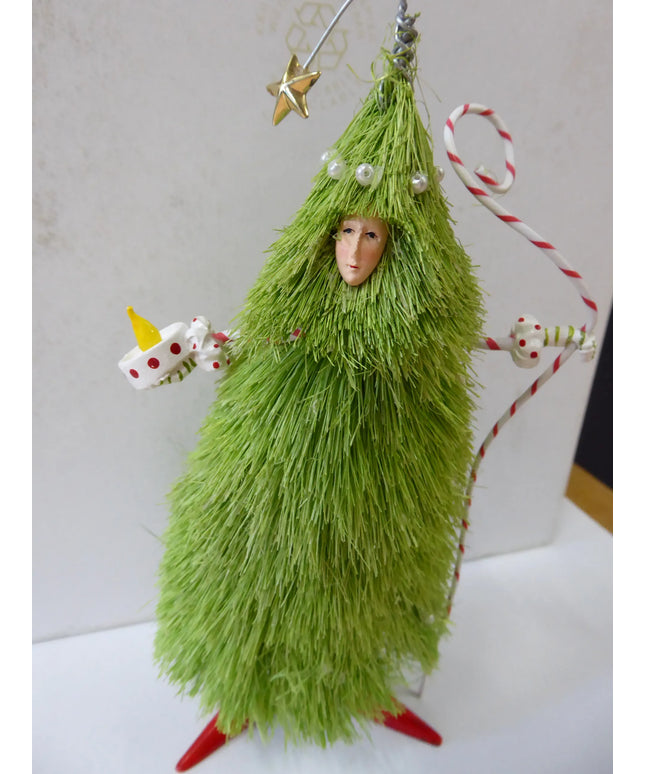 woo_src:https://ludibrium.ch/wp-content/uploads/2018/01/krinkles-tannenbaum-mit-stab-und-kerze-scaled.png