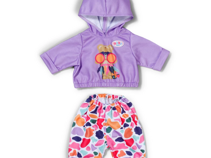 woo_src:https://ludibrium.ch/wp-content/uploads/2025/07/ludibrium-Hoodie-outfit.png