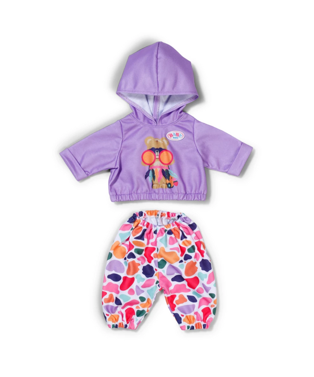 woo_src:https://ludibrium.ch/wp-content/uploads/2025/07/ludibrium-Hoodie-outfit.png
