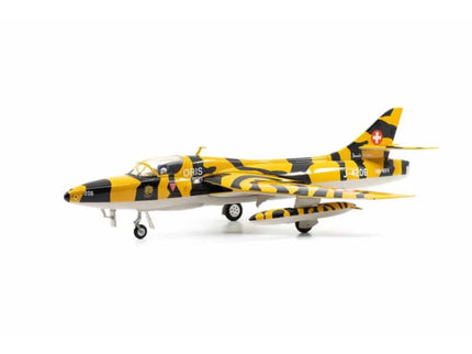 woo_src:https://ludibrium.ch/wp-content/uploads/2024/03/ludibrium-ace-Hawker-Hunter-T.Mk_.68.jpg