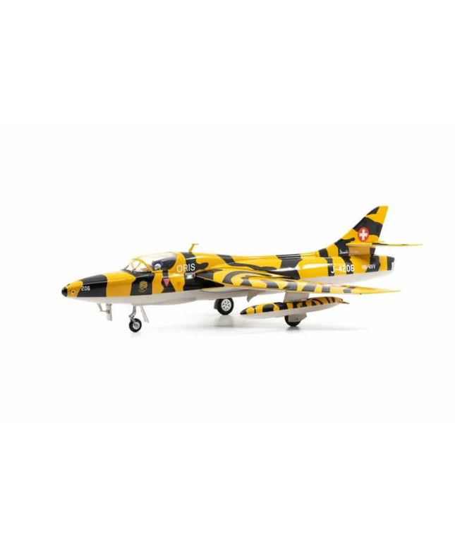woo_src:https://ludibrium.ch/wp-content/uploads/2024/03/ludibrium-ace-Hawker-Hunter-T.Mk_.68.jpg