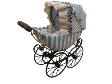 woo_src:https://woo.ludibrium.ch/wp-content/uploads/2024/06/ludibrium%E2%80%93Bodo-Hennig-Puppenwagen2.jpg