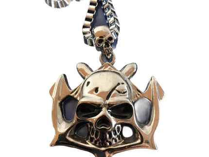 woo_src:https://ludibrium.ch/wp-content/uploads/2021/02/ludibrium%E2%80%93Totenkopfkette-breit.jpg