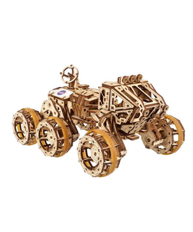 woo_src:https://ludibrium.ch/wp-content/uploads/2023/04/ludibrium%E2%80%93Ugears-bemannter-Mars-Rover.jpg