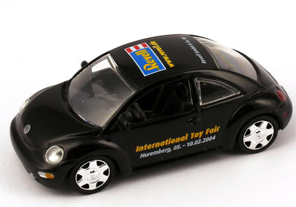 woo_src:https://ludibrium.ch/wp-content/uploads/2018/01/revell-99106-messemodell-n%C3%BCrnberg-2004-vw-new-beetle%2C-1-64.png