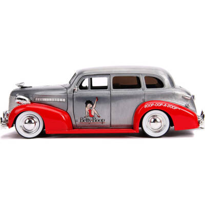 Jada Toys - Betty Boop - Chevy Master Deluxe 1939 - 1:24 Modellauto