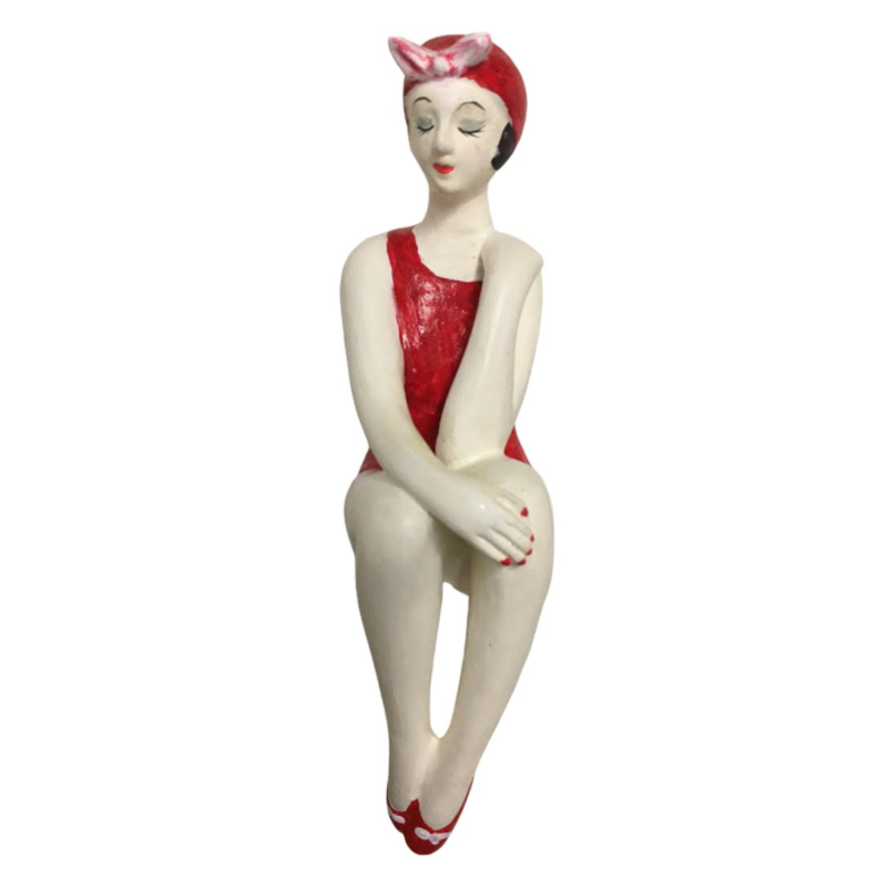 Ludibrium-Badenixe mini, Vintage Schönheit in einem roten Badeanzug