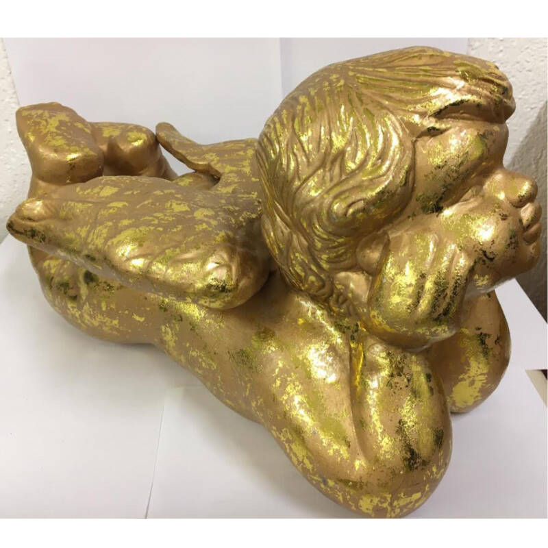 Ludibrium-Goldener Engel aus Gips liegend