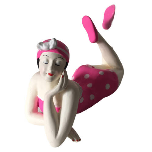 Badenixe klein, Vintage Schönheit im pinkfarbenen Badeanzug mit Punkten