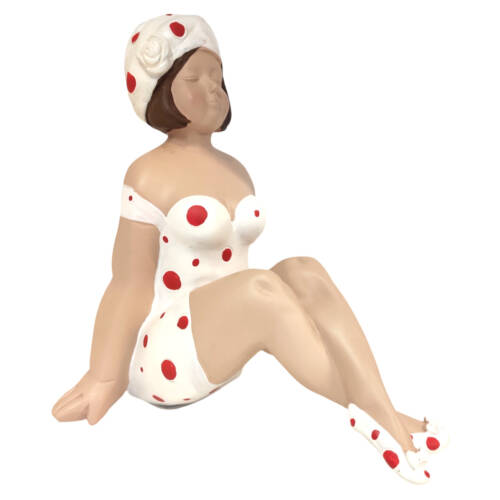 Ludibrium-Figur "Becky" sitzend mit gekreuzten Beinen - weiss mit roten Pünktchen