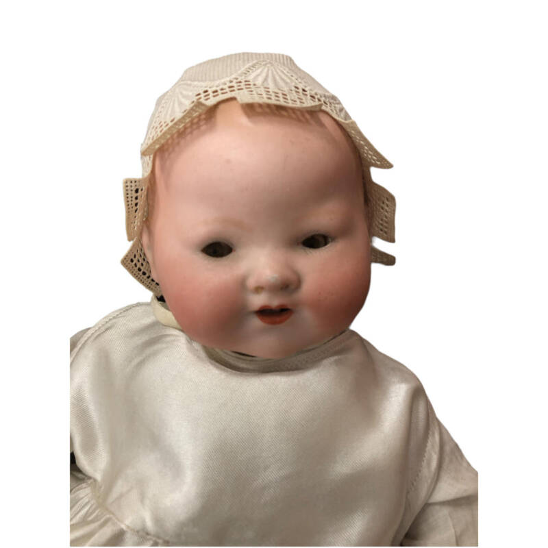 Puppe antik, Porzellankopf, Körper Stoff - Dream Baby Armand Marseille