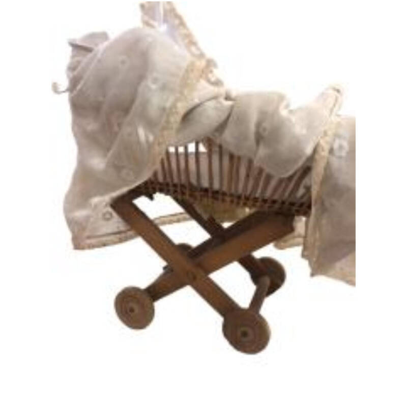 Puppenwagen antik, Korbgeflecht, auf Holzgestell