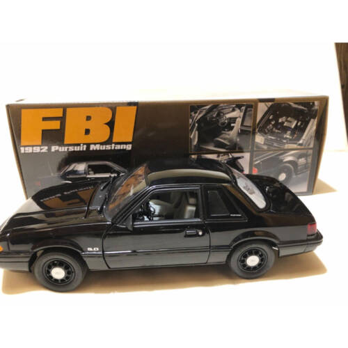 gmp - Ford Pursuit Mustang - FBI - 1992 - schwarz - 1:18
